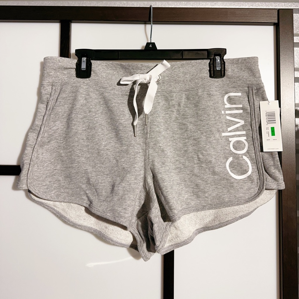 Calvin Klein active short NWT